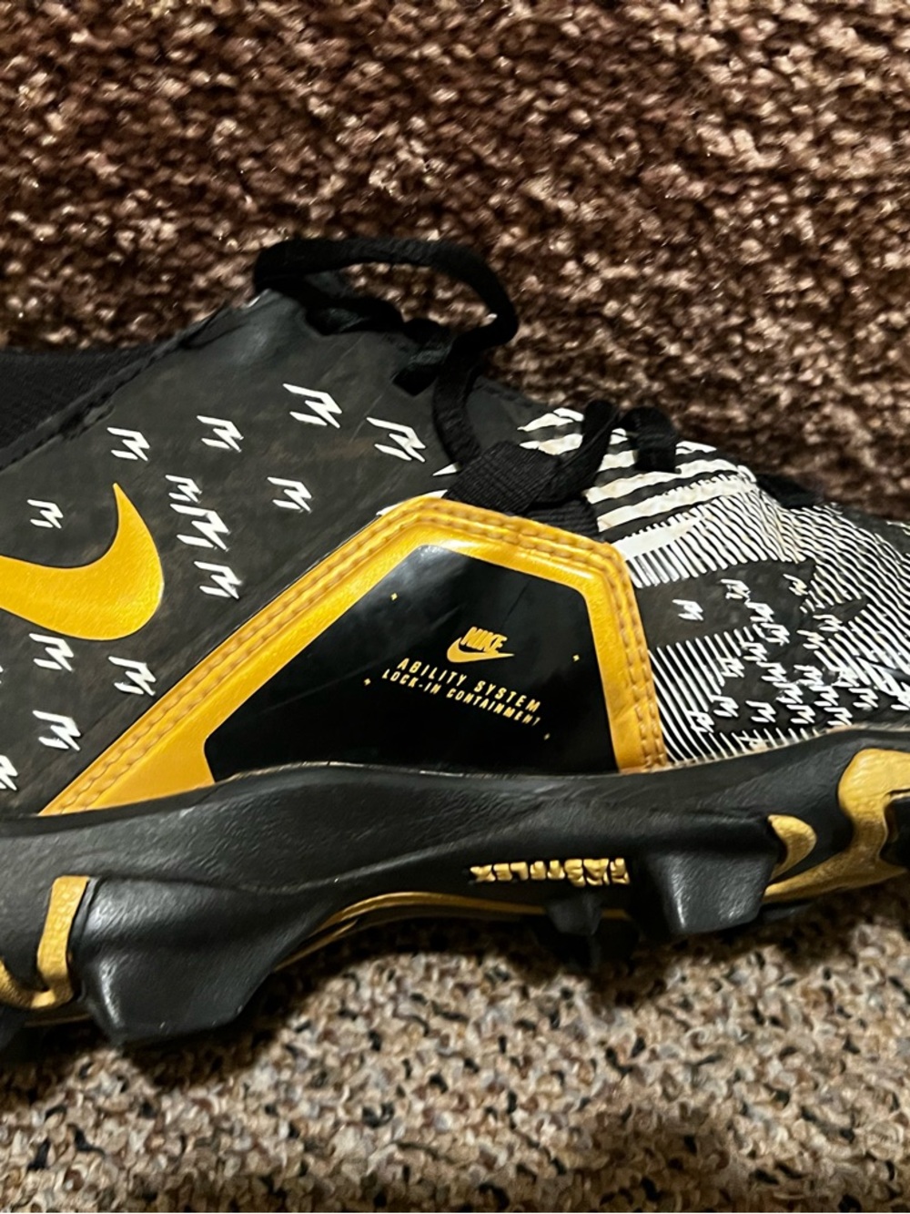 Nike Black and Yellow Alpha Football Cleats - Picture 2 of 5
